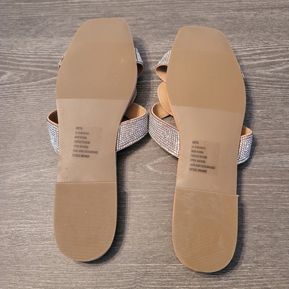 NWOT Shoedazzle Embellished Flat Sandal Size 10 - Picture 3 of 4